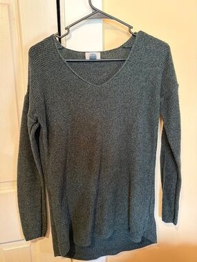 Old Navy Vnech Sweater